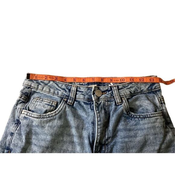 Refuge Distressed Vintage High Rise Mom Jeans Destroyed Grunge Punk Preppy Denim - Picture 8 of 11